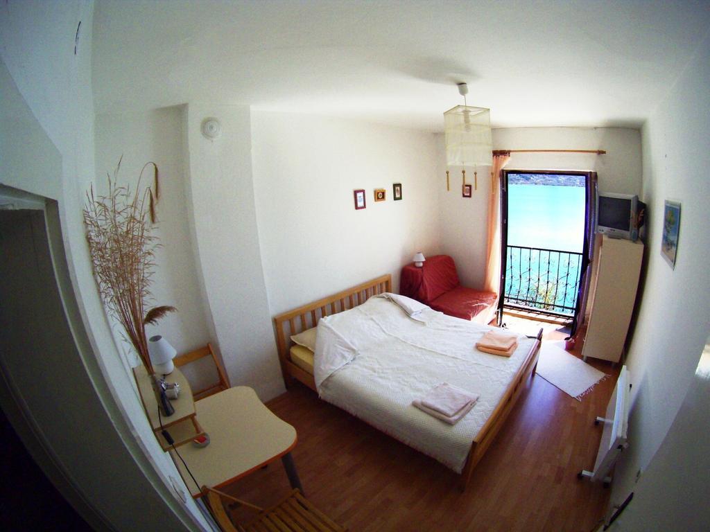 Apartament 'by The Lake'